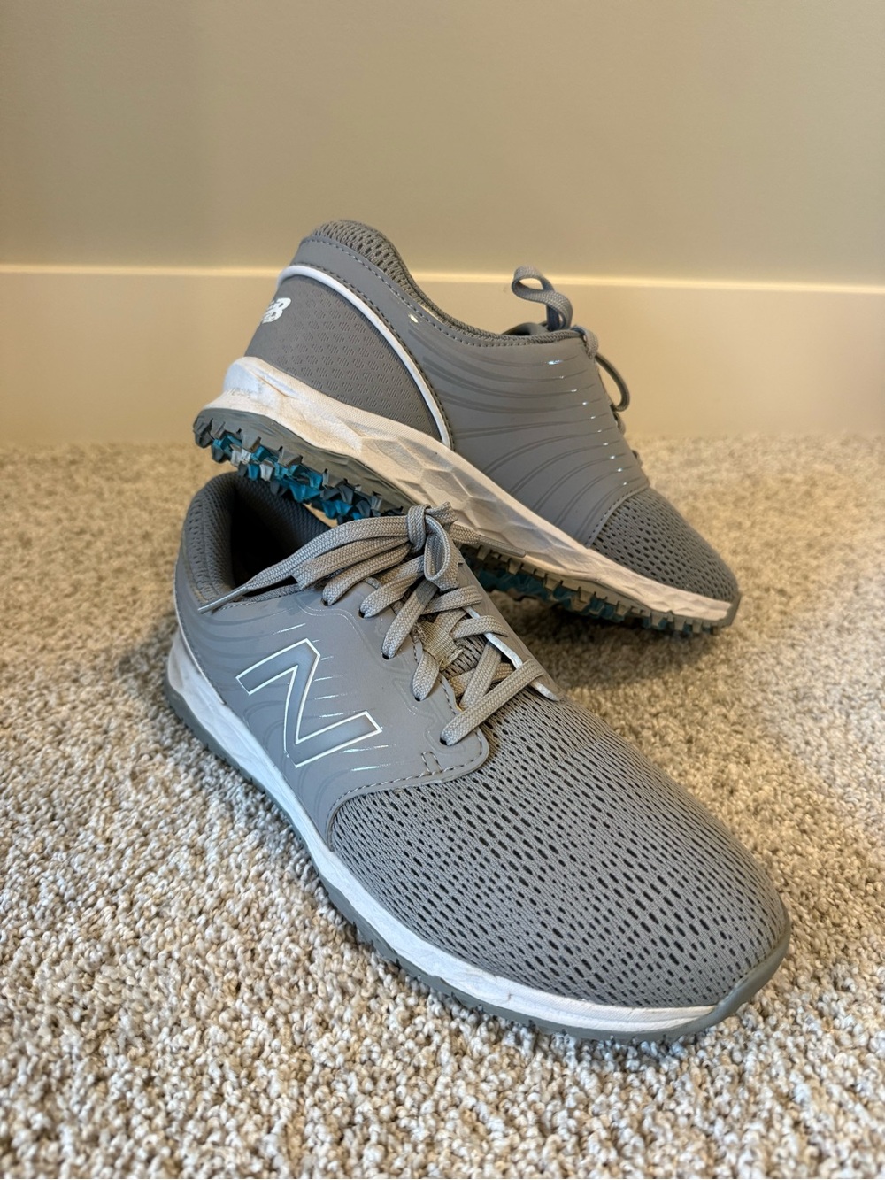 New Balance women’s Gray Lightweight Golf Sneakers